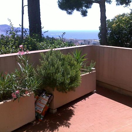 Relaxing Place With Wonderful View...Calme Avec Vue Magnifique Sur La Baie Des Anges, Mais En Campagne A 12 Minutes De La Promenade Des Anglais นีซ ภายนอก รูปภาพ